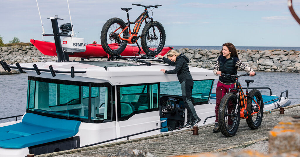 Axopar 37 XC Cross Cabin